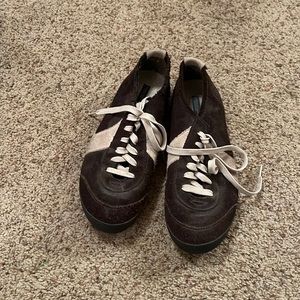 American Eagle shoes.